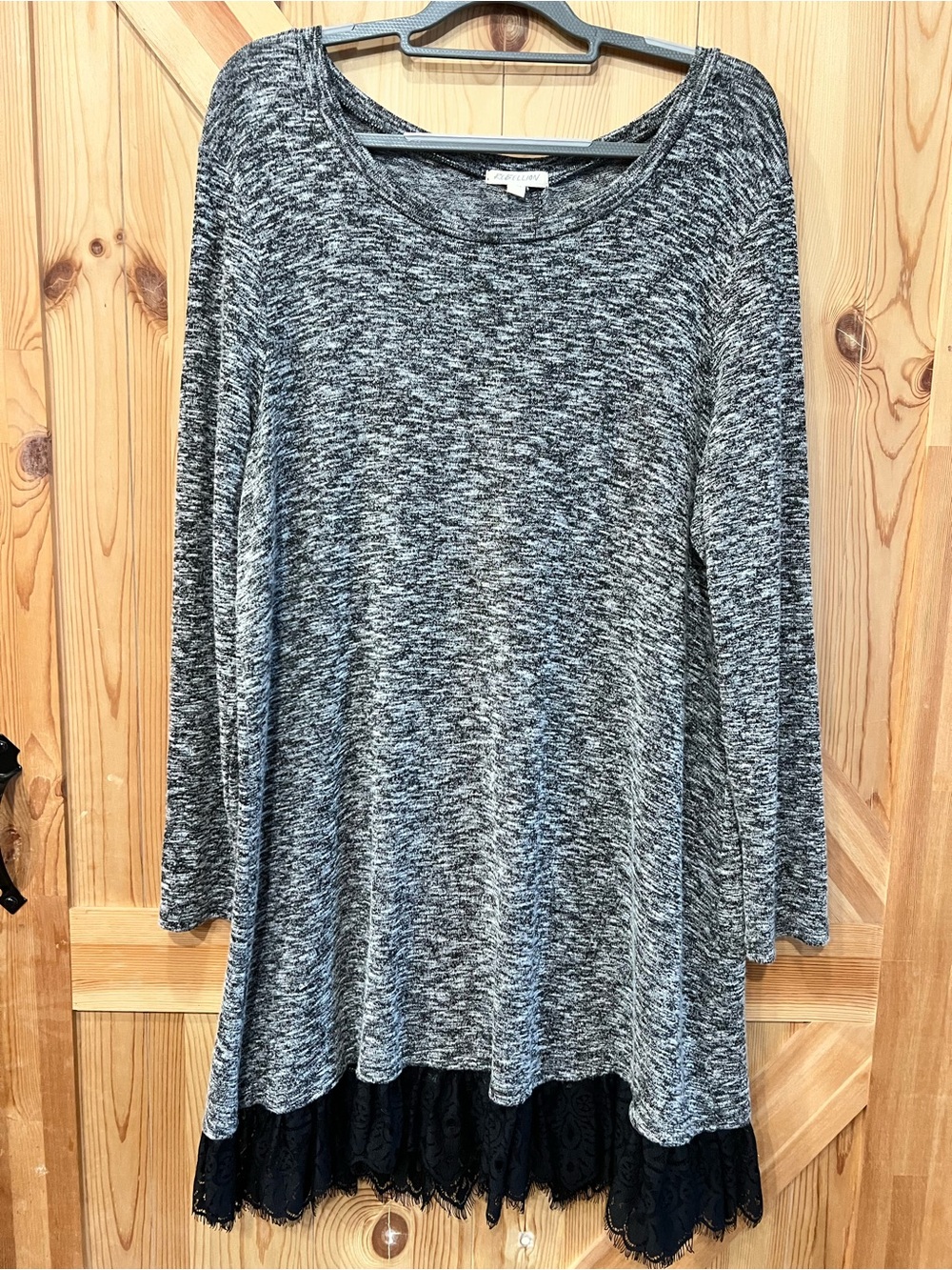 Rebellion Black & Gray Heathered Lace-Hem Long Sleeve Top